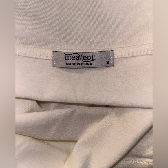 Meaneor white, sleeveless top with floral print. Sz M - Picture 8 of 8